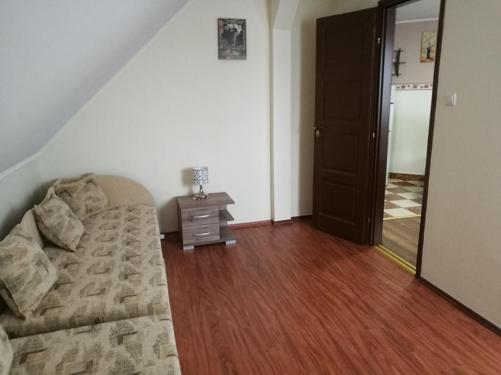 Livia Apartman Бік Екстер'єр фото
