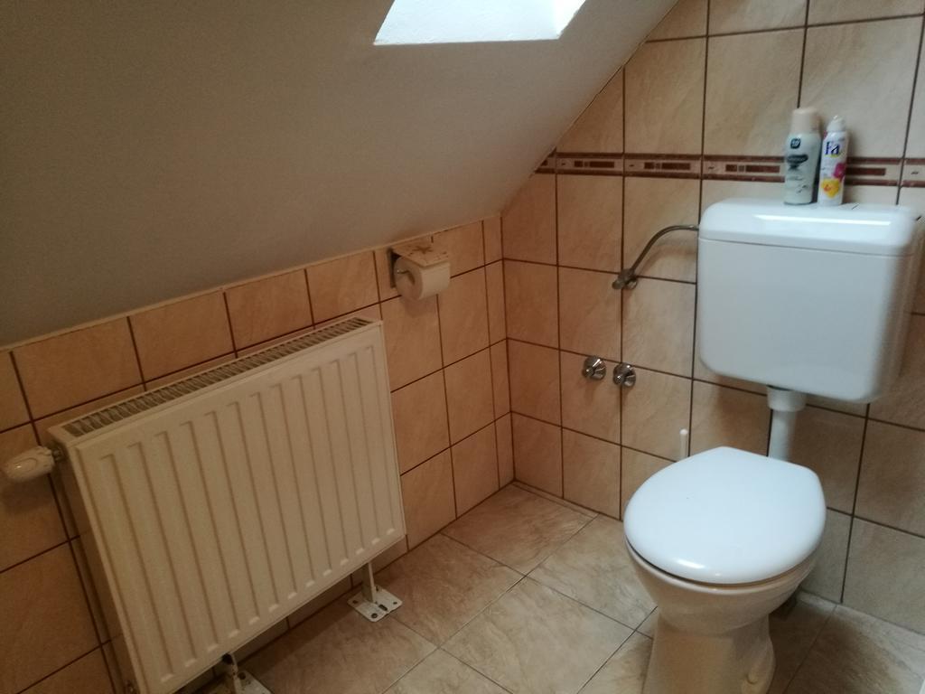 Livia Apartman Бік Екстер'єр фото