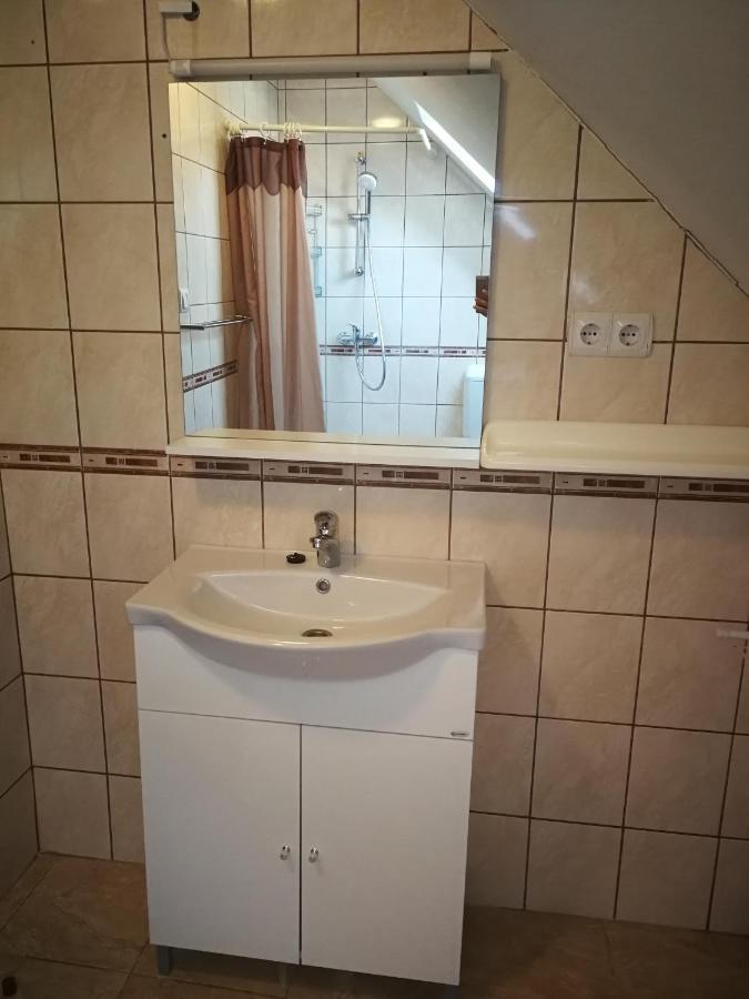 Livia Apartman Бік Екстер'єр фото